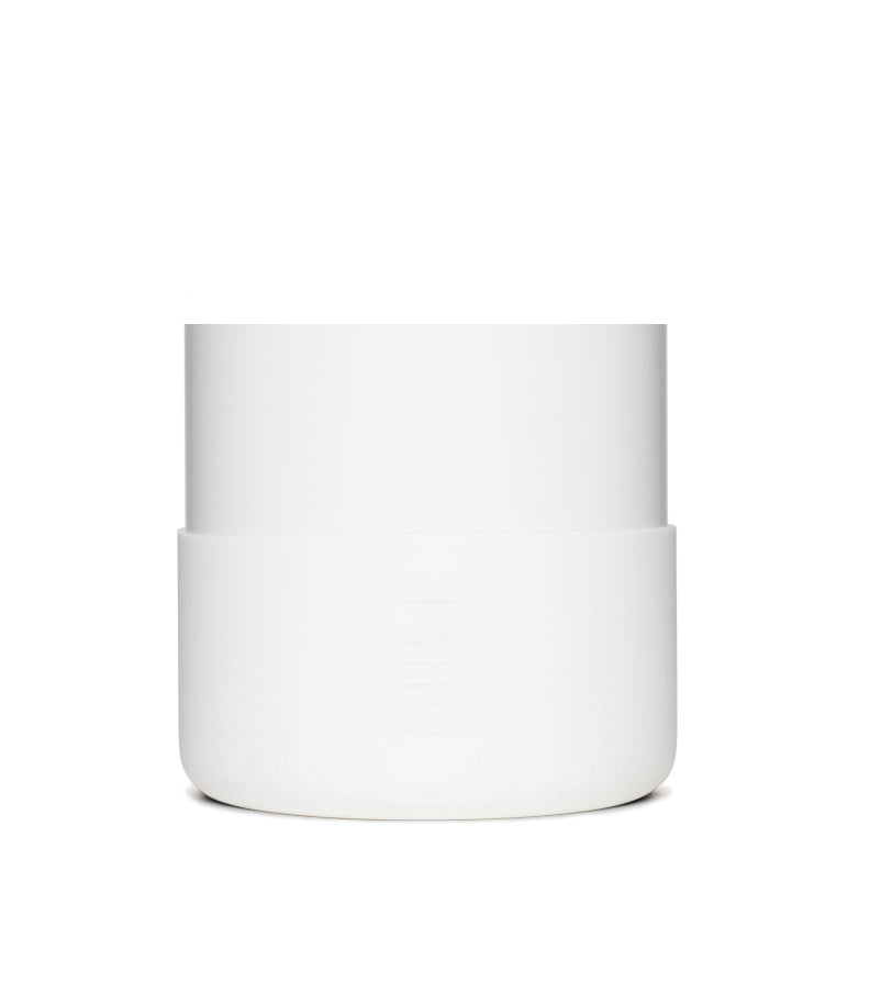 silicone-boot-g6 Silicone_Boot_32oz_42oz_White_Studio_0821_On_Bottle_7c7df284-5bee-4f24-a031-14b02db7328f__SLB1PN34001.jpg