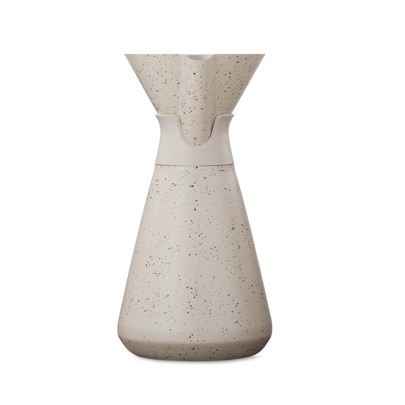new-standard-carafe-t1 WebPDP-33oz_New_Standard_Carafe_Desert_Tan_Speckle_Studio__CAR1SVOS224_270.jpg