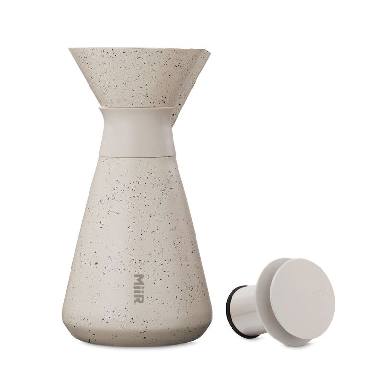 new-standard-carafe-t1 WebPDP-33oz_New_Standard_Carafe_Desert_Tan_Speckle_Studio__CAR1SVOS224_Front_Lid_Staged.jpg