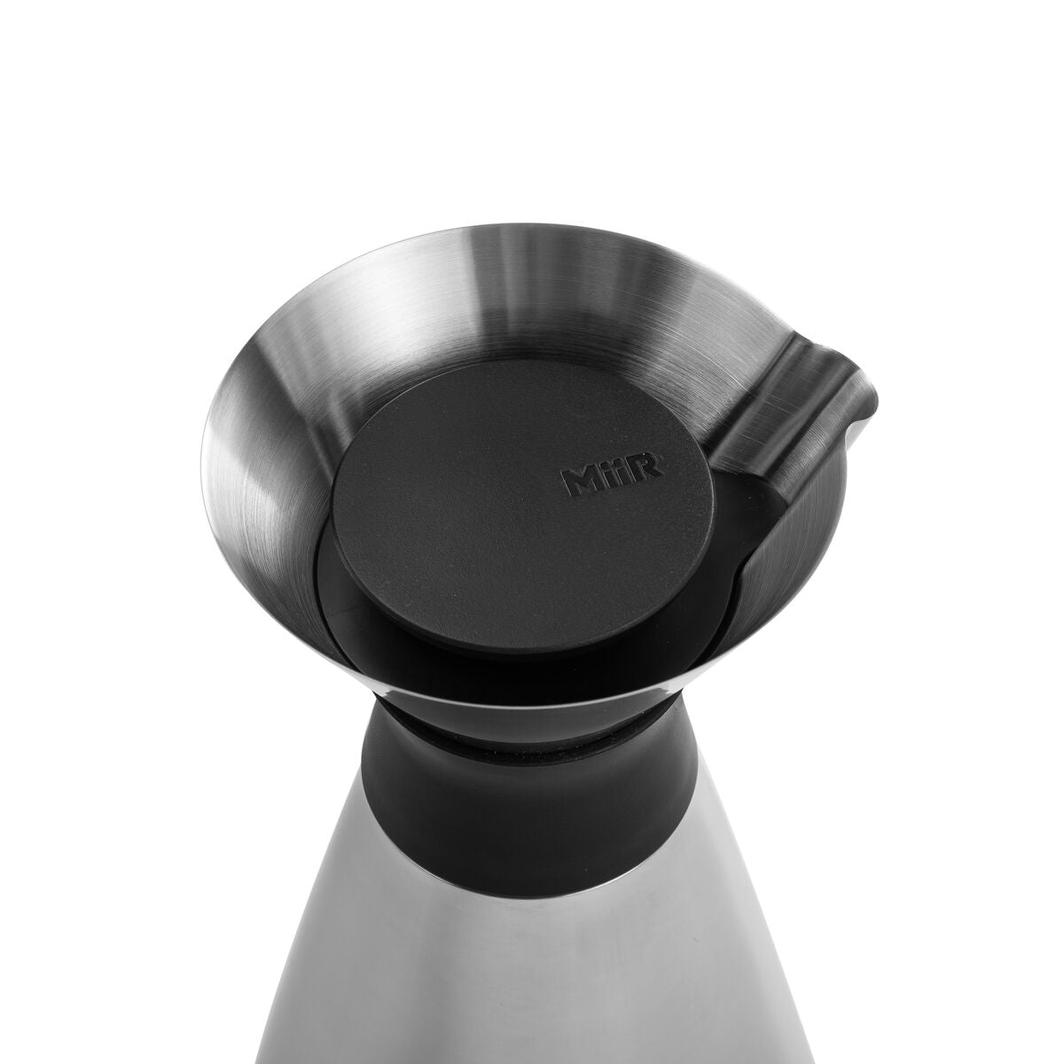 new-standard-carafe-t1 WebPDP-PolishedStainlessCarafe_33oz_SS_StudioX207182024_45degree__CAR1SVOS005.jpg