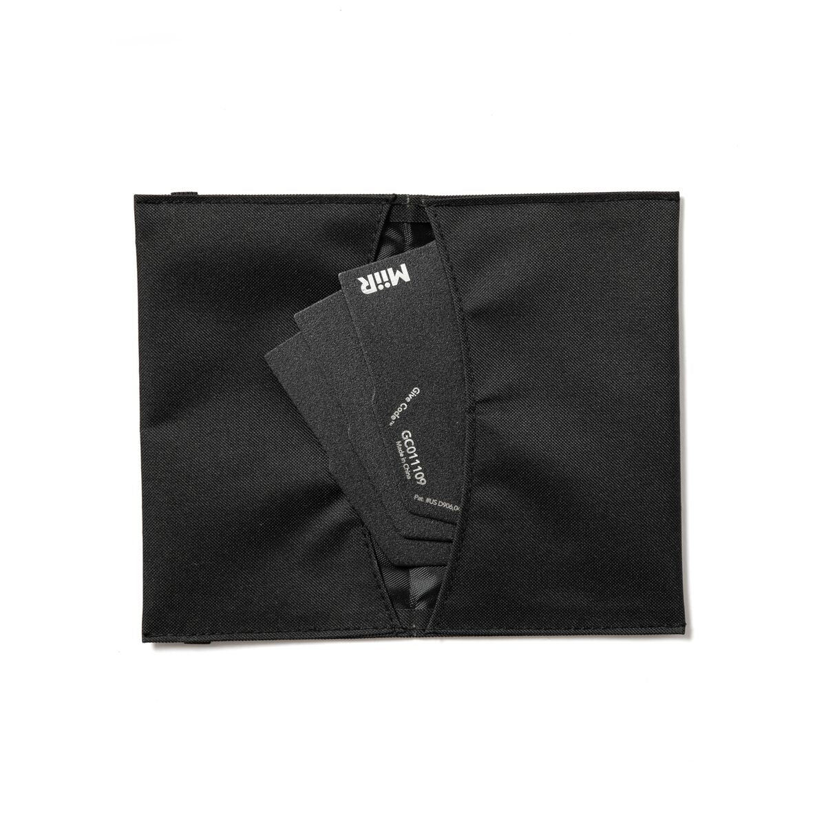 pourigami-r0 WebPDP-Pourigami_Black_Case__POG2SN00002_Studio_Open.jpg