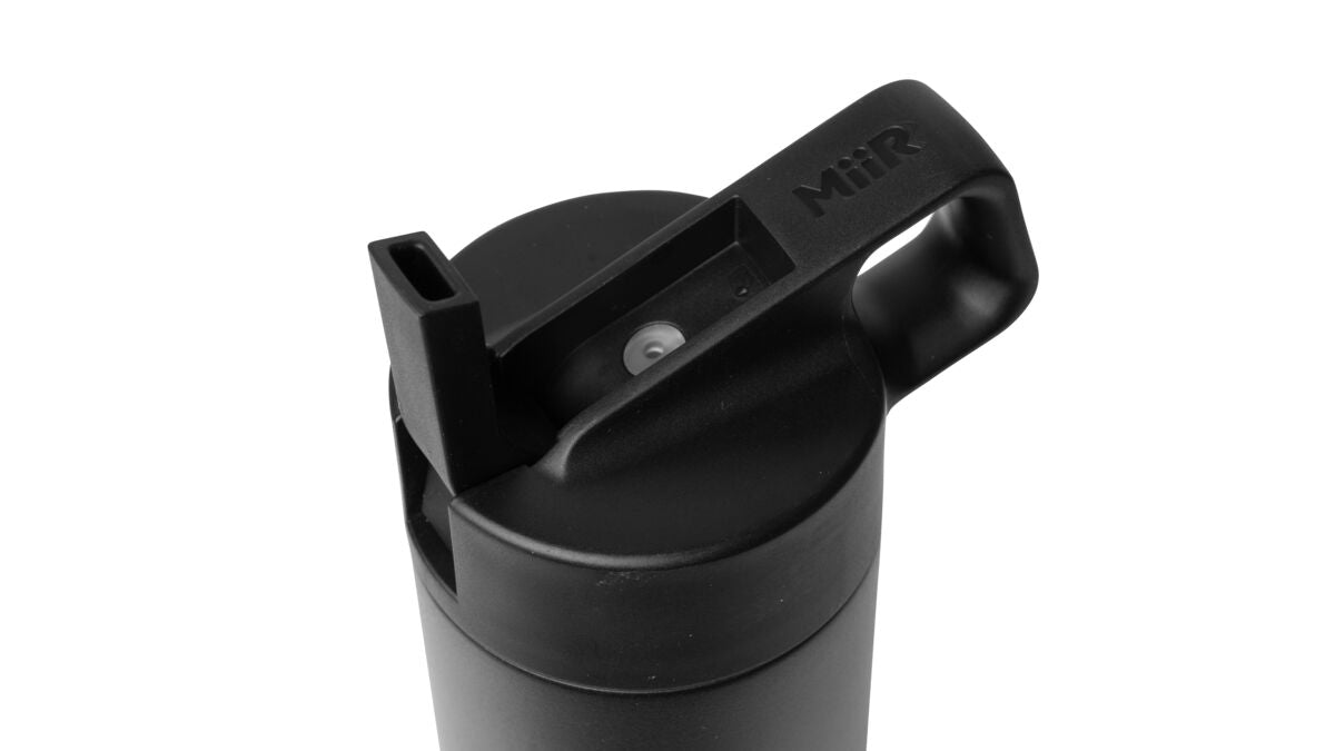 straw-bottle-s8 WebPDP-Straw_Lid_2_Black_Studio_0221_45deg_Open__WMB1SL20002.jpg